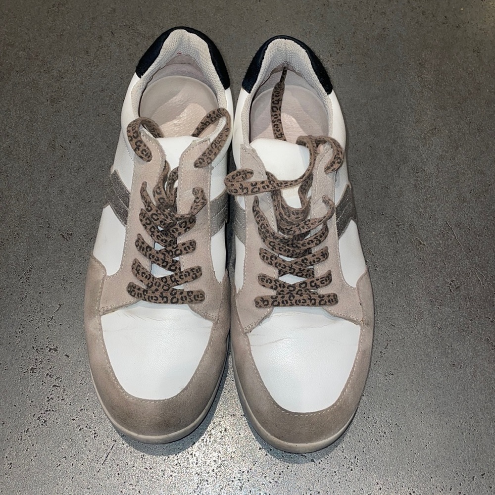 Sunctuary music sneakers